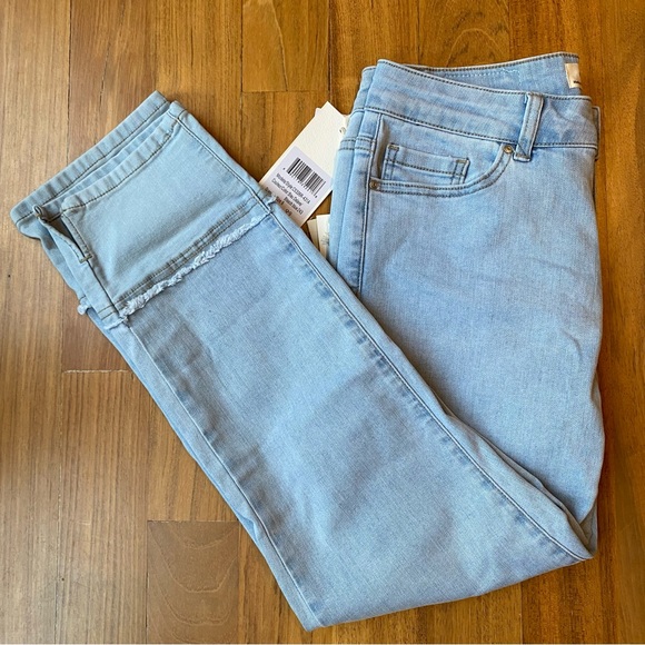 Charlie B Cropped and Cuffed Pants. Soft Fabric. Light Wash. - Picture 4 of 14